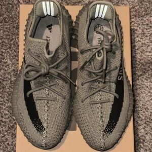 Yeezy 350 V2 Granite